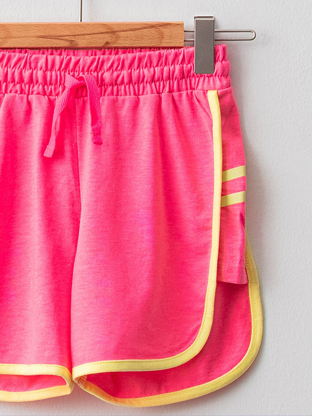 Fuşya Beli Lastikli Basic Kız Çocuk Şort-2