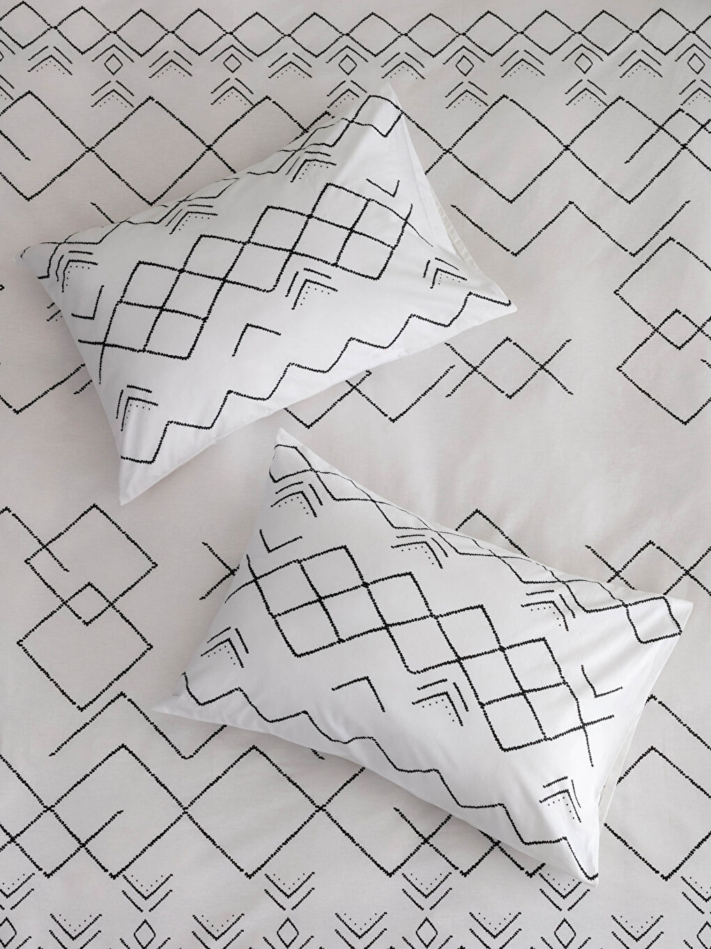 Double Patterned Woven Duvet Cover Set-1