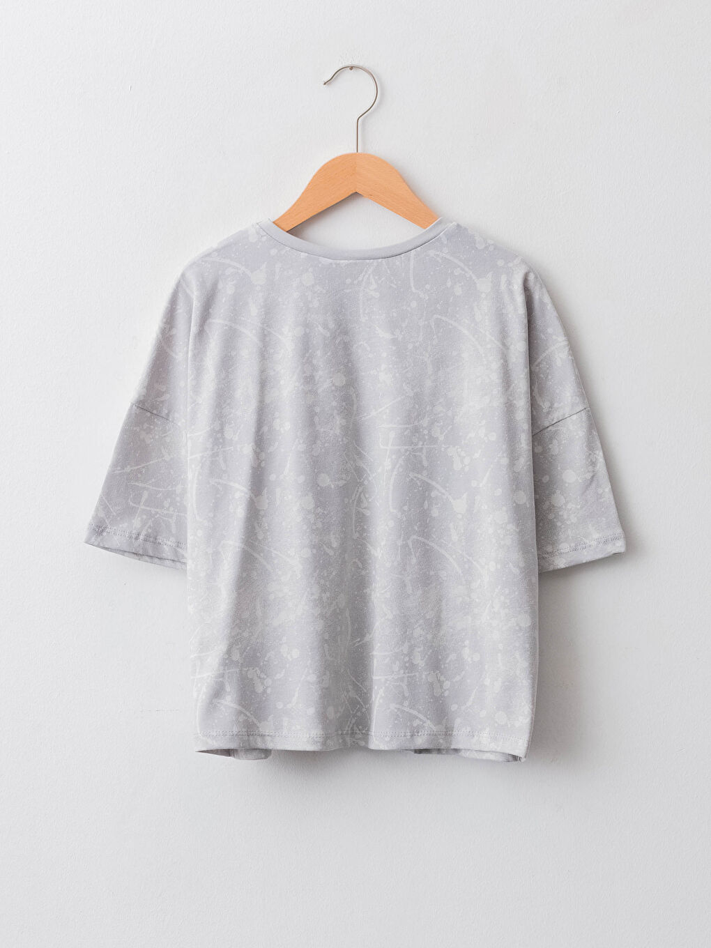 Gri Bisiklet Yaka Mickey Mouse Baskılı Kısa Kollu Kız Çocuk Crop Tişört-1