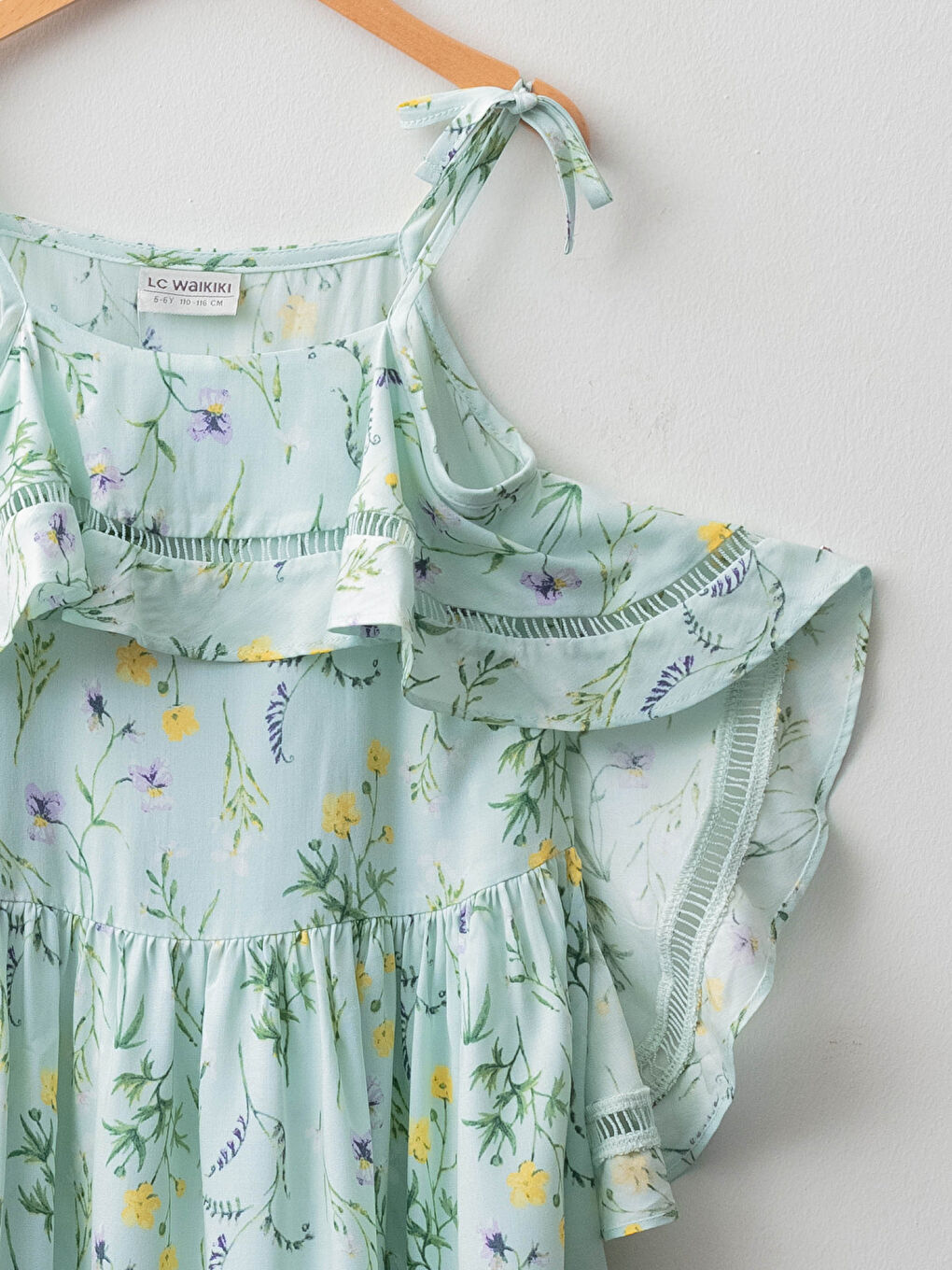 Robe Enfant Fille En Viscose À Fines Bretelles À Motifs Avec Détails Volants Col Carré-2