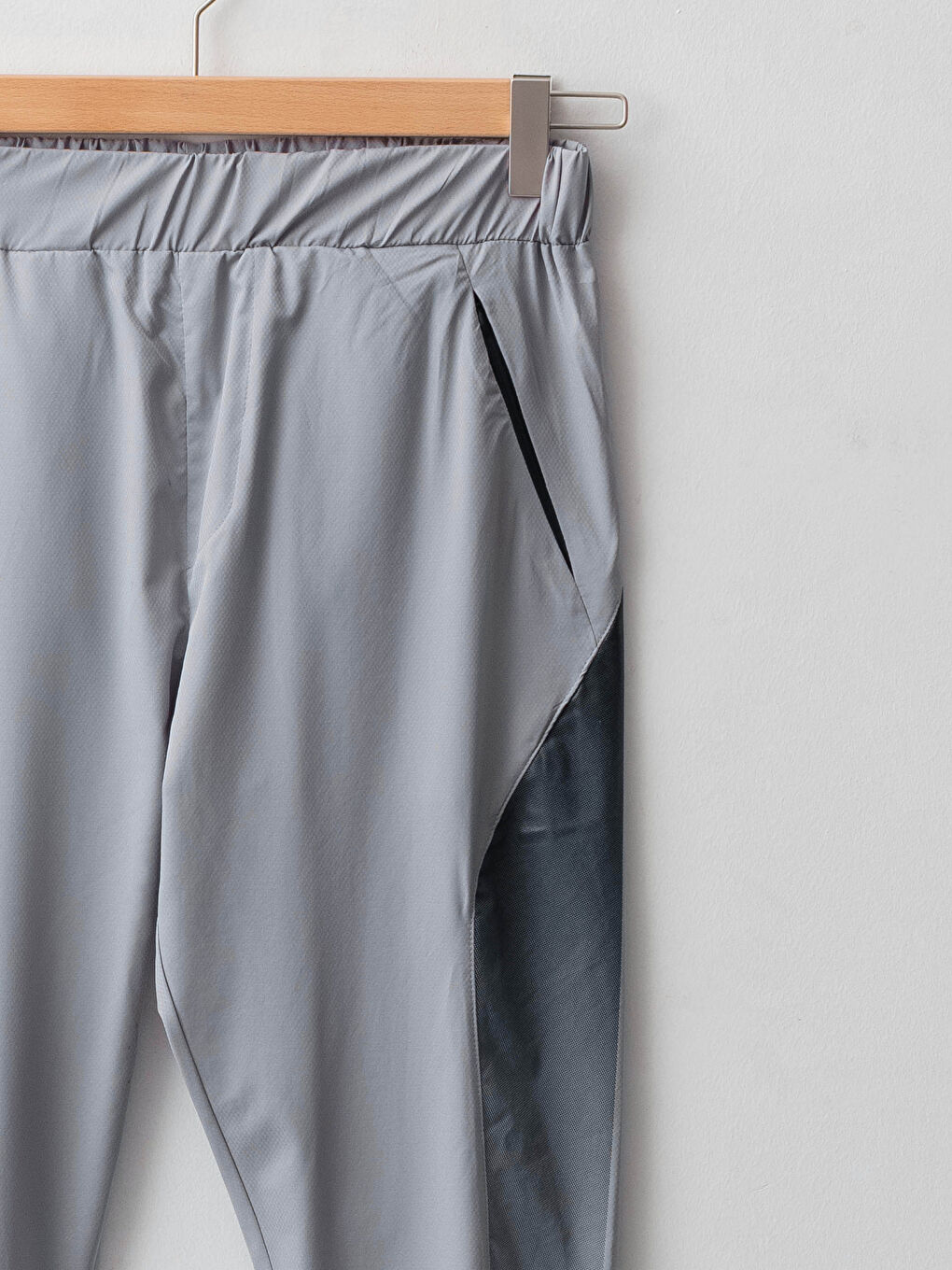 Standard Fit Men's Sports Sweatpants-8