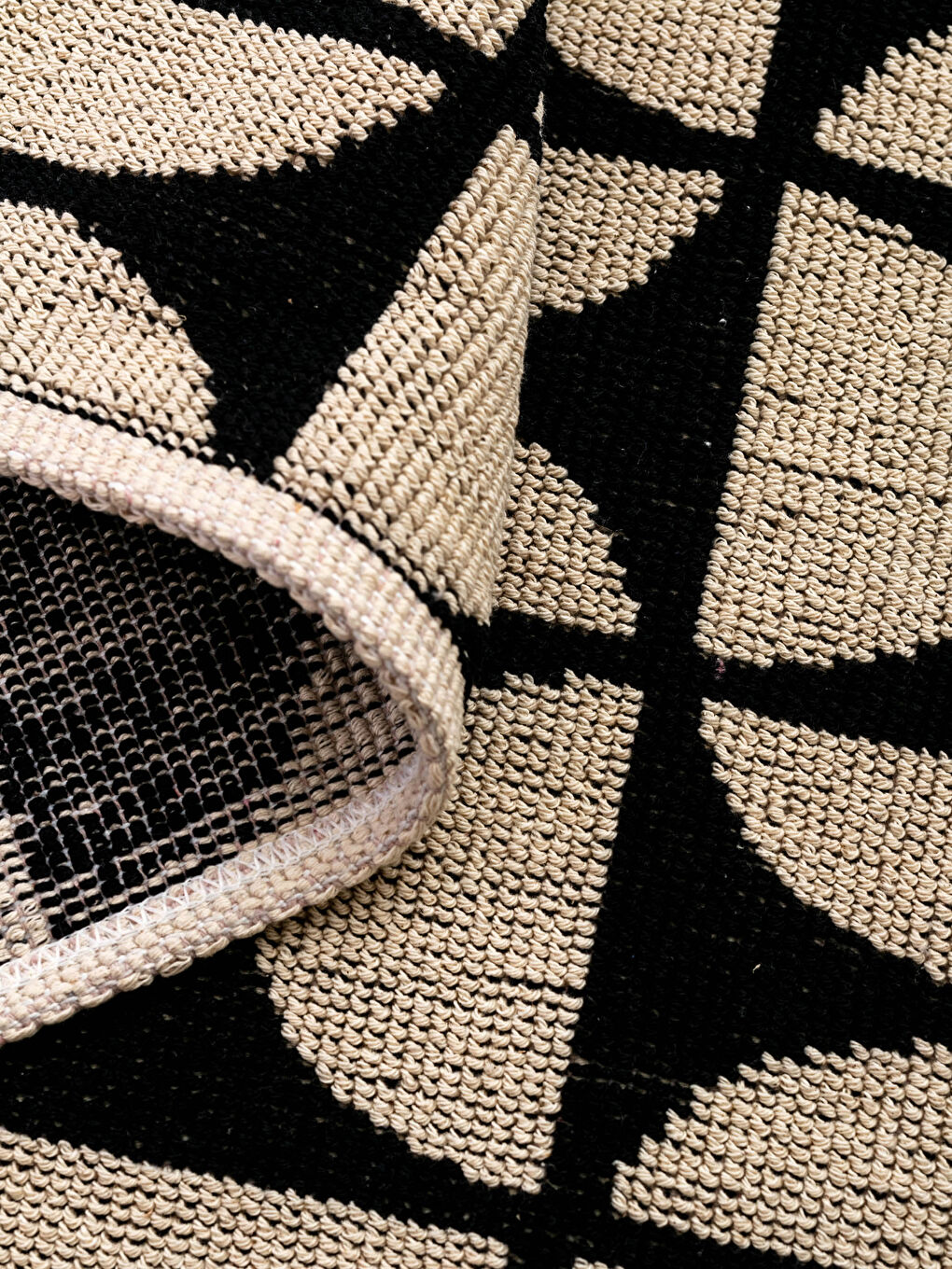 Karışık Saçak Detaylı Desenli Jakarlı Halı 70x140 cm-2