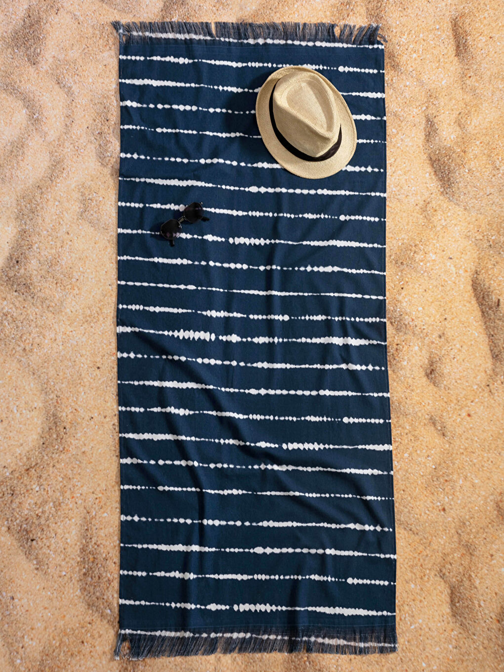 İndigo Çizgi Baskılı Saçaklı Plaj Havlusu