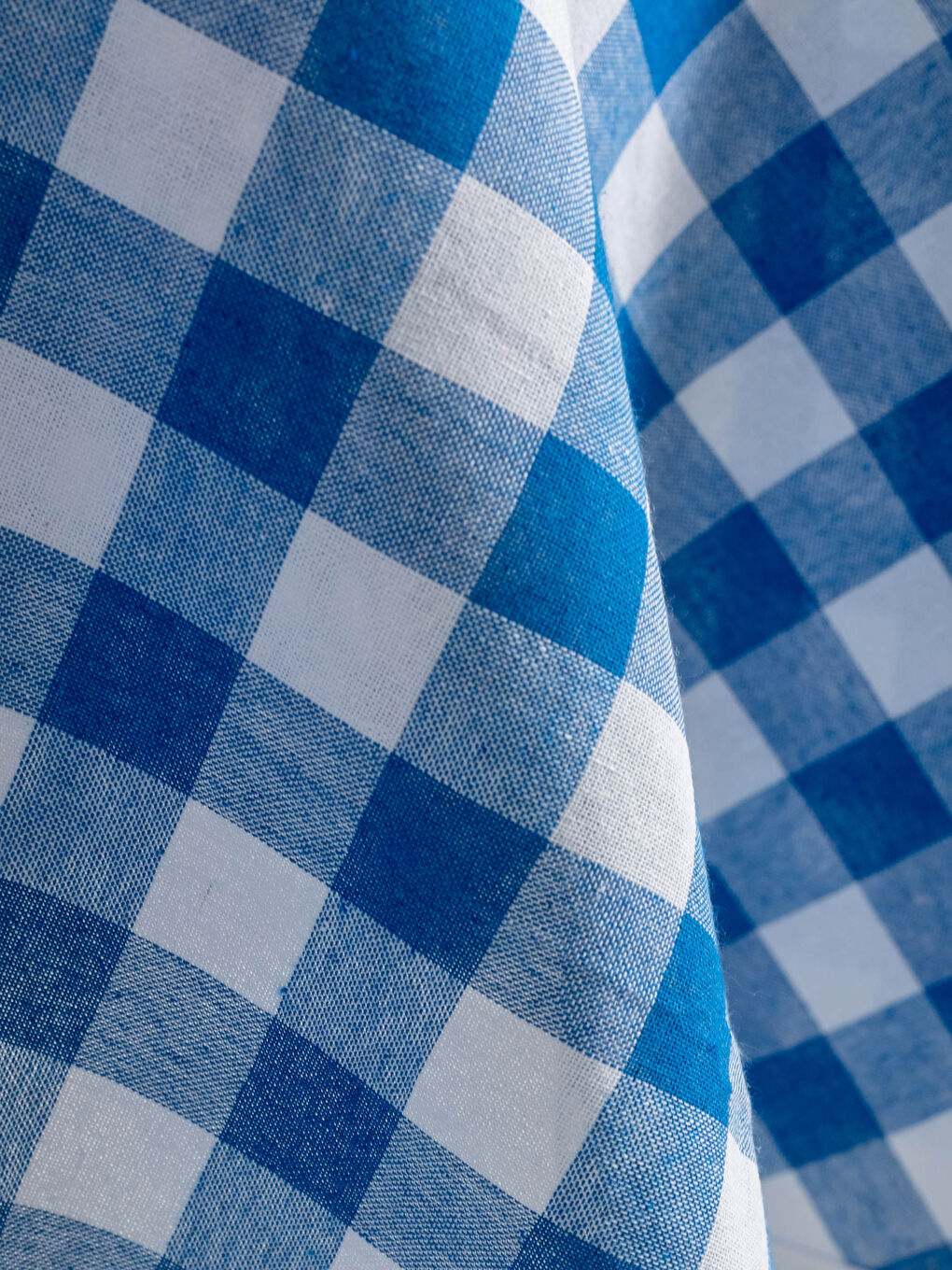 Mavi Ekose Desenli Yuvarlak Masa Örtüsü 150x150 cm-1