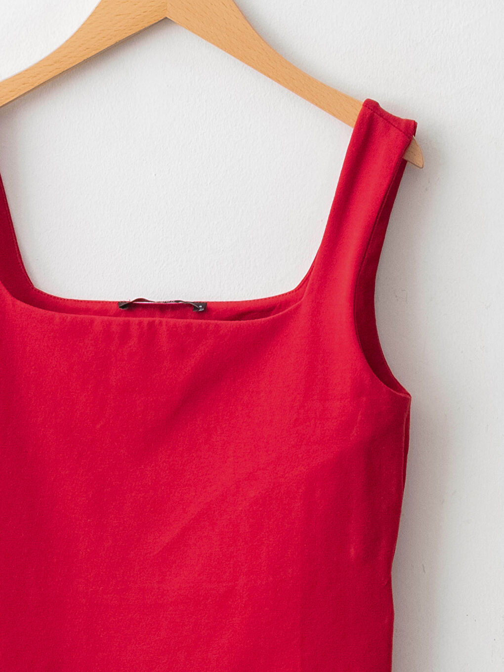 Kırmızı Kadın Kare Yaka Askılı Düz Atlet-2