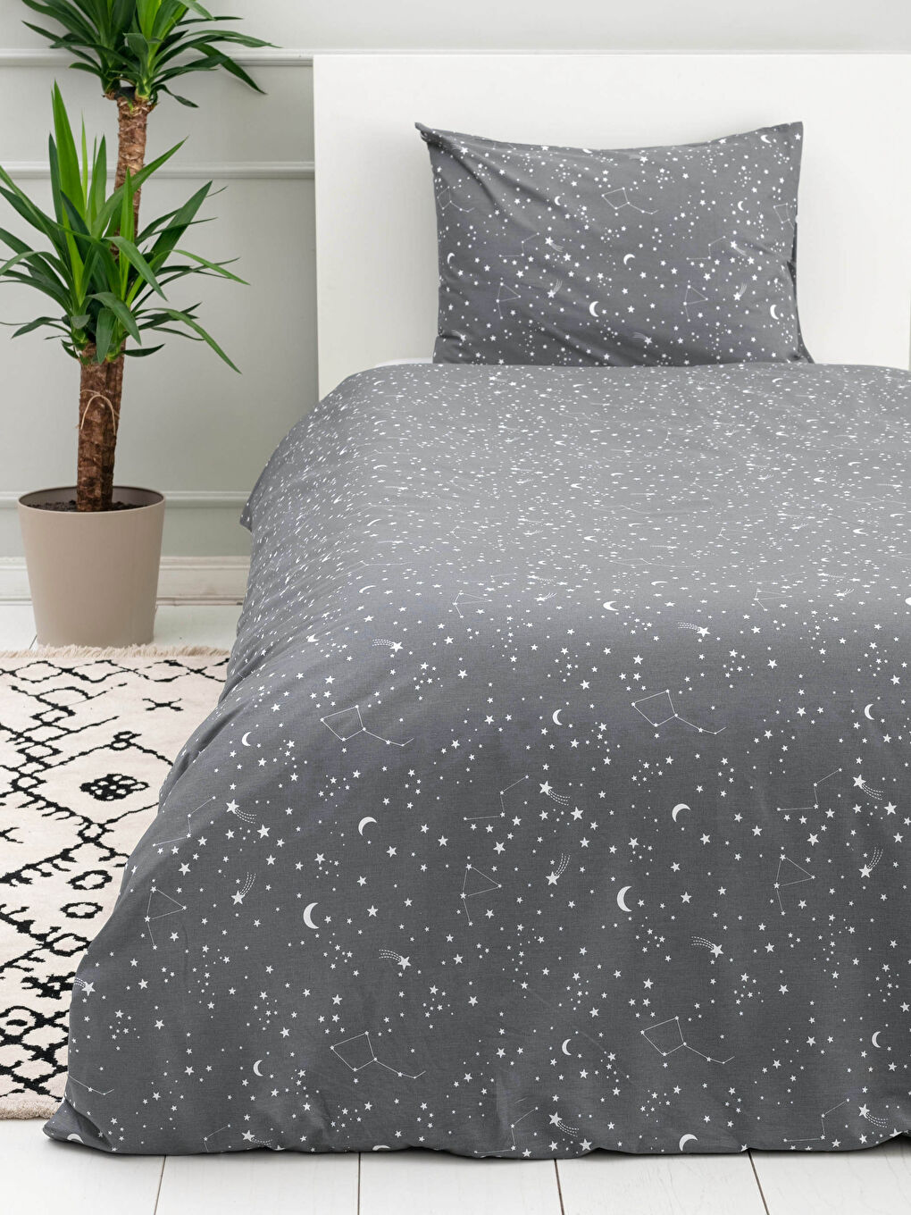 Single Double Sided Patterned Woven Duvet Cover and Pillowcase