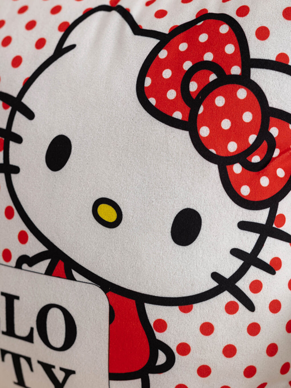 LCW HOME Hello Kitty Licensed Filled Baby Pillow 40x40 Cm -S1KT19Z1-F9C