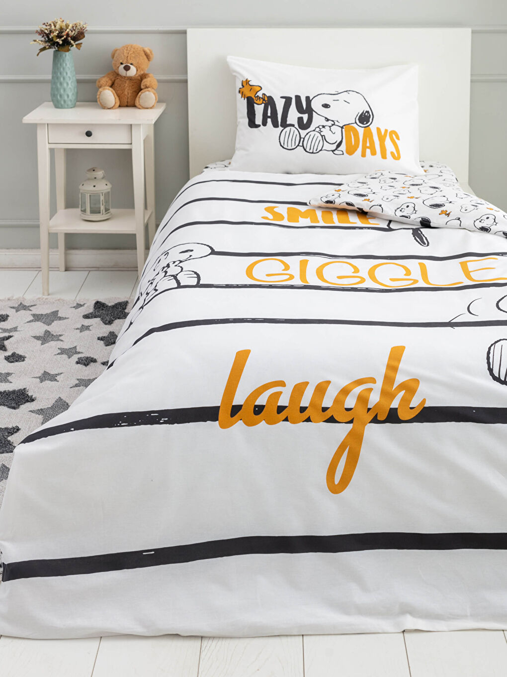 Karışık Snoopy Lisanslı Dokuma Erkek Çocuk Nevresim Takımı