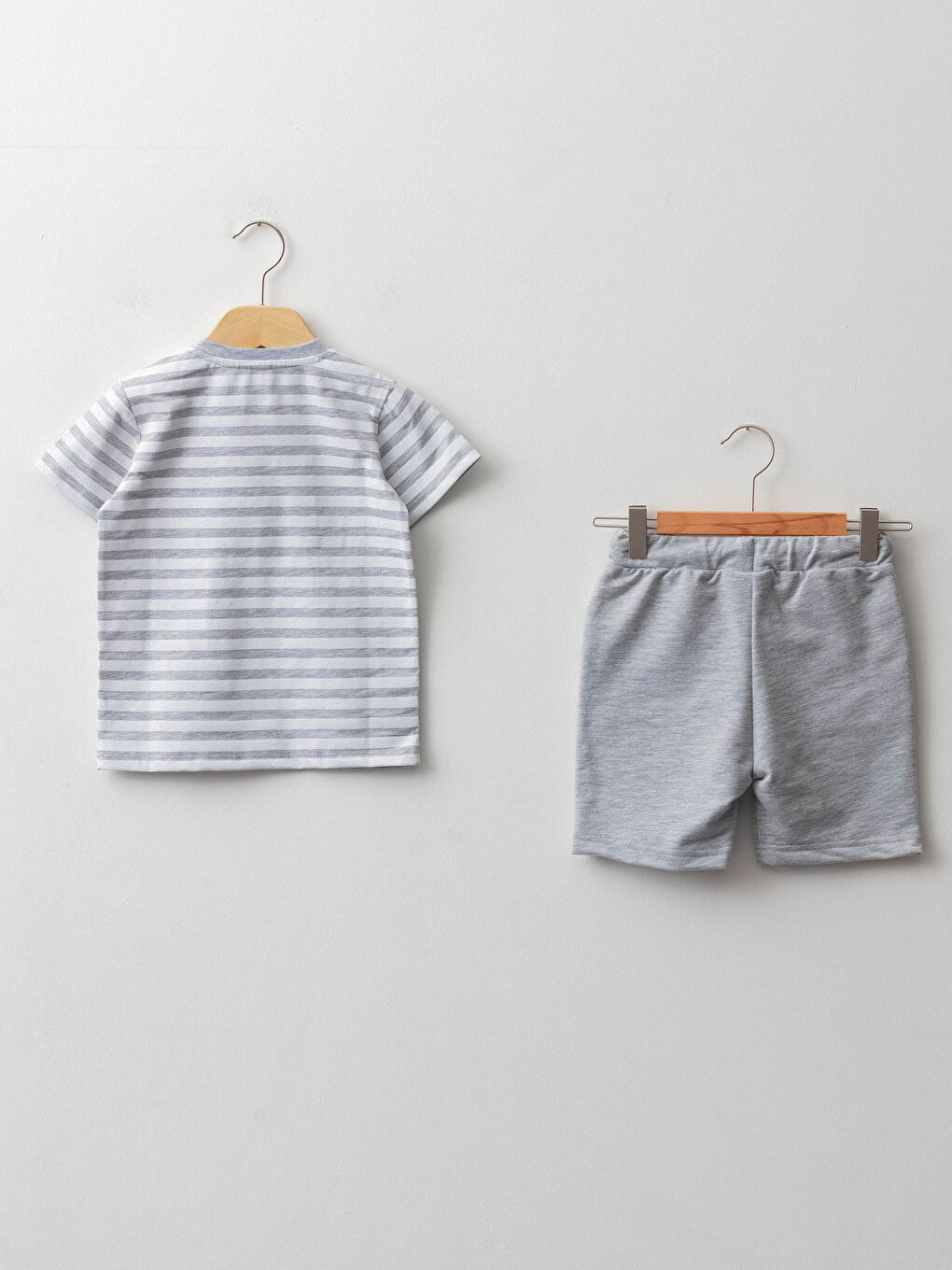 Crew Neck Short Sleeve 101 Dalmatians Printed Baby Boy T-Shirt and Shorts 2-pack-1