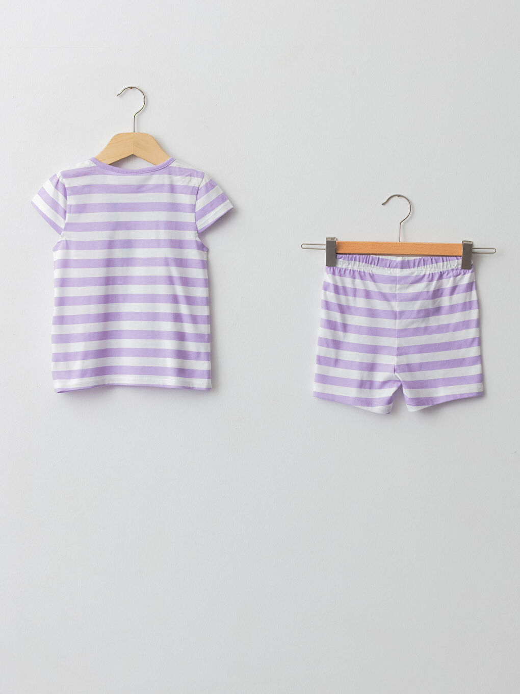 Ensemble de pyjama bébé fille imprimé Winnie l'ourson à manches courtes col rond-1