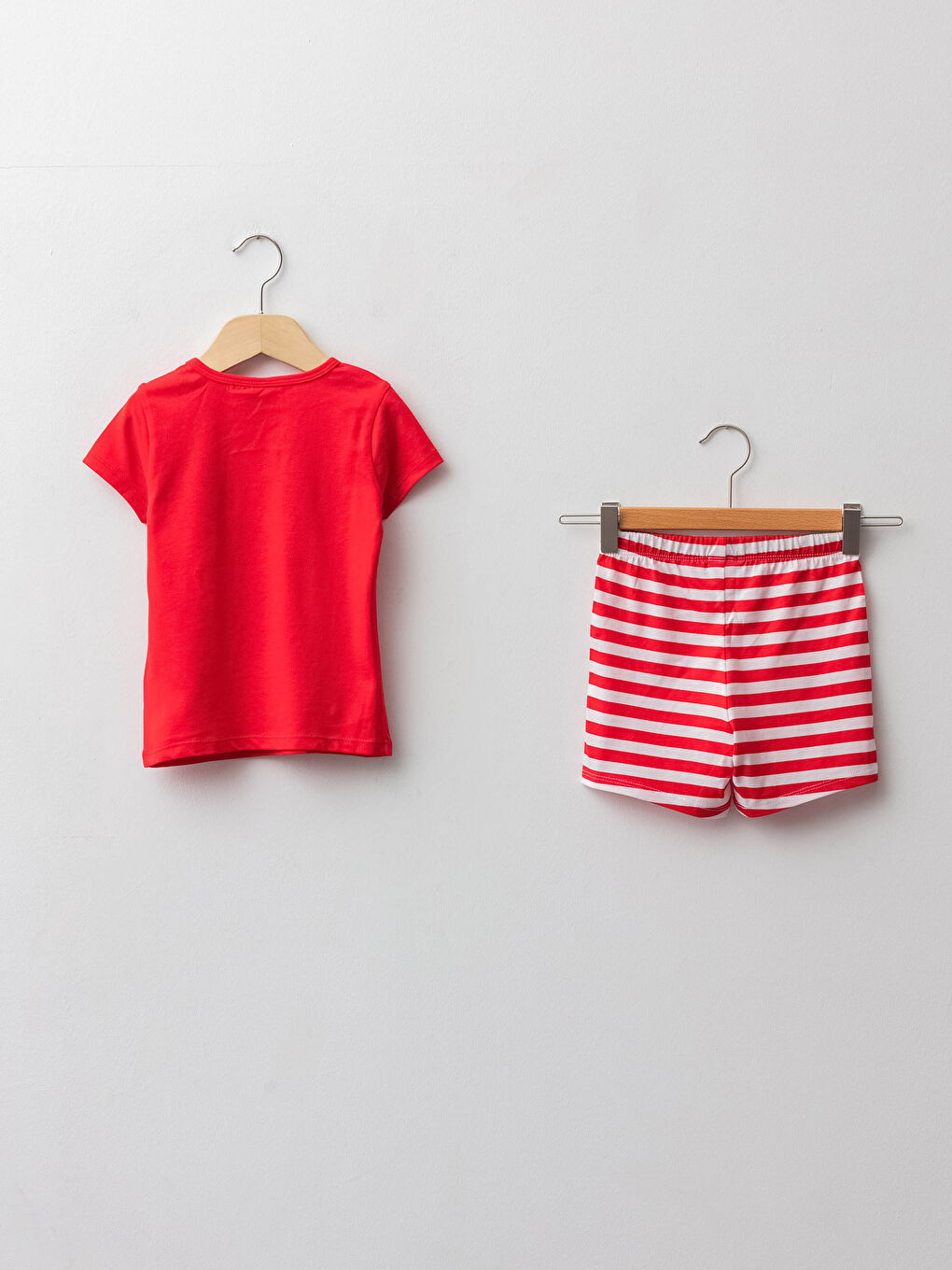 طقم بيجامة قصيرة كم قصير مطبوع ميكي ماوس ياقة دائرية للأولاد الرضع-1