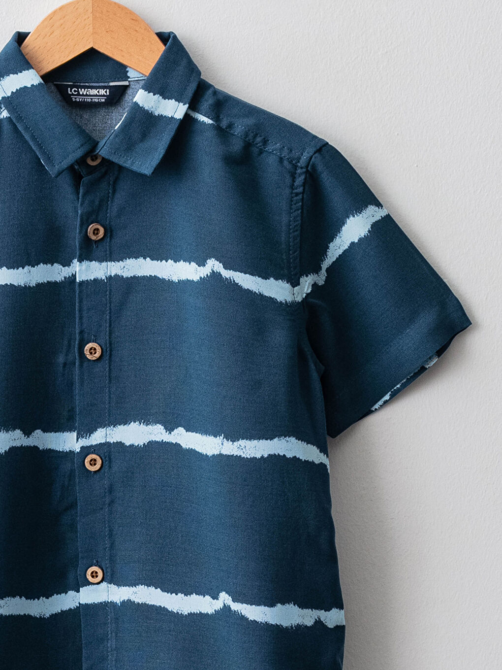 Lacivert Batik Desenli Kısa Kollu Viskon Erkek Çocuk Gömlek-2