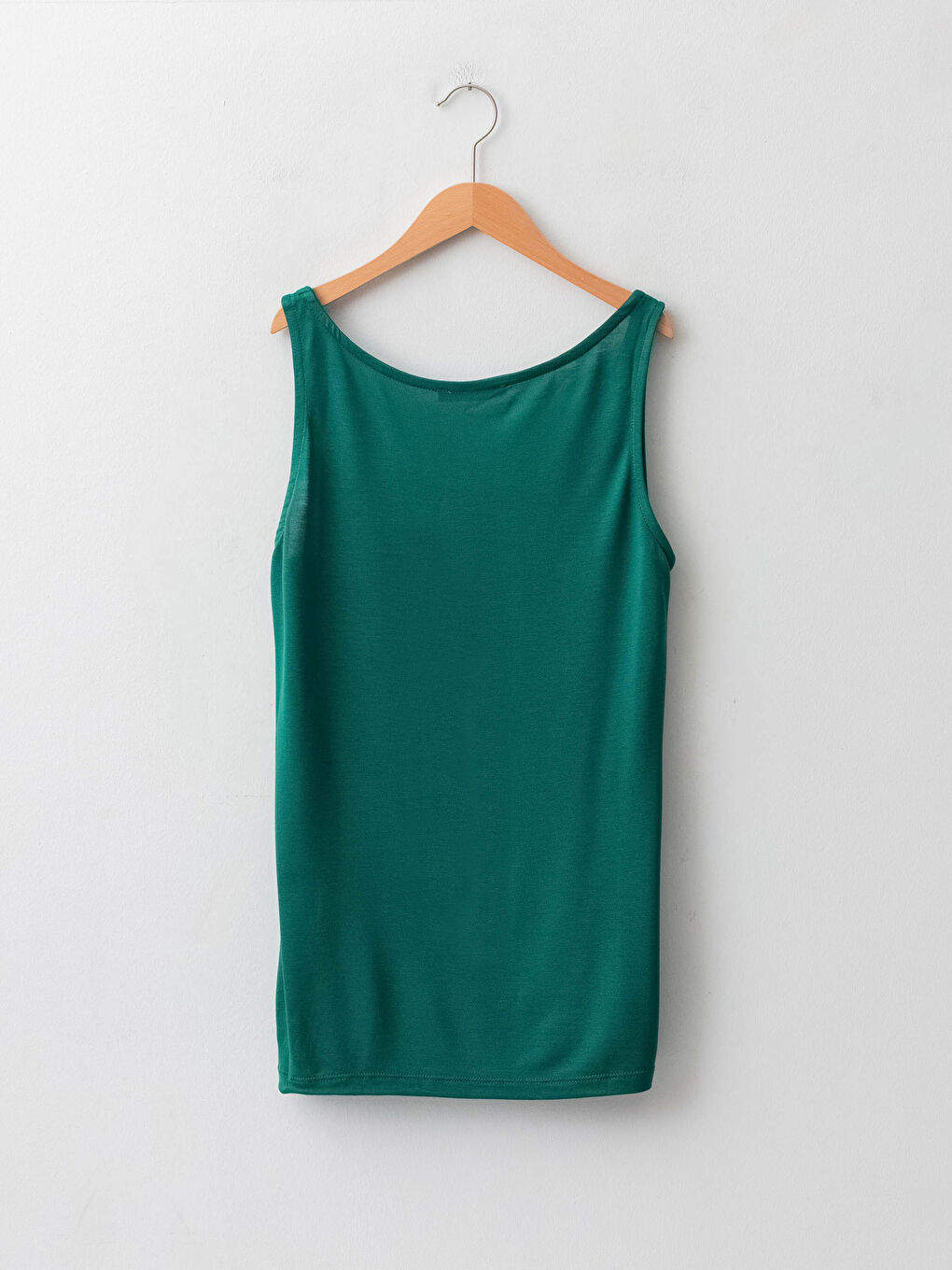 Top majica sa U izrezom, bretelama i štampom od viskoze za žene-12