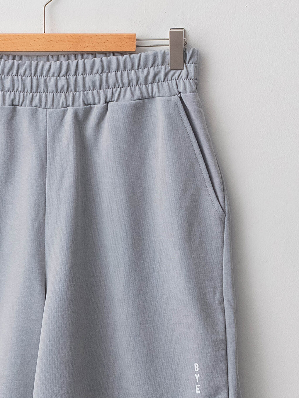 Women's Elastic Waist Printed Pocket Detailed Cotton Bermuda Shorts-7