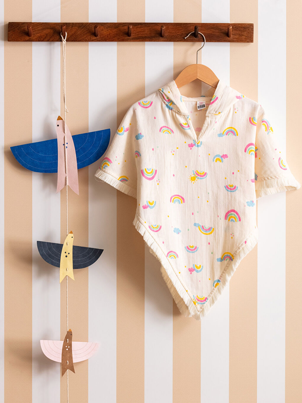 LCW baby Hooded Printed Baby Girl Kimone -S26423Z1-LRB