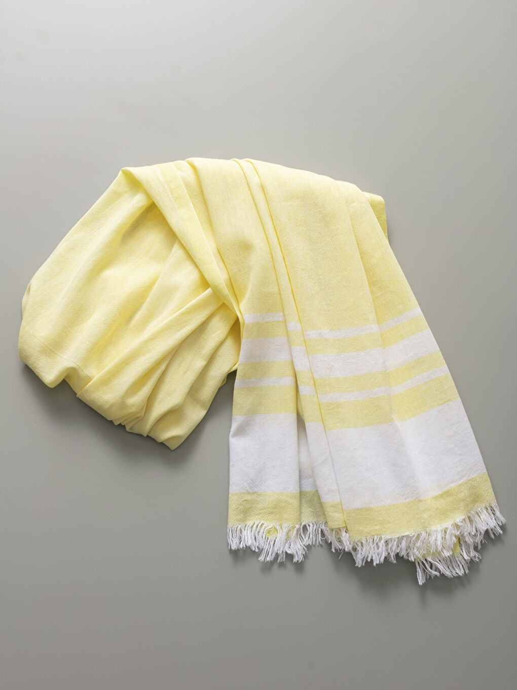 Sarı Desenli Püsküllü Peştamal Plaj Havlusu 90x150 cm-1