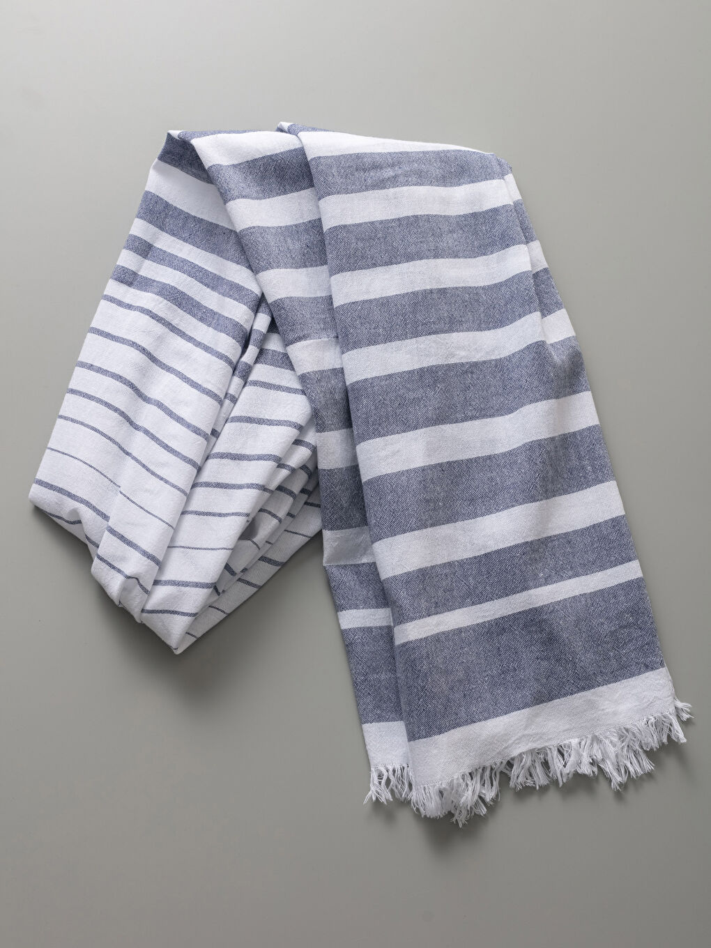 Color Block Tasseled Peshtemal Beach Towel 90x150 Cm -S27935Z8-QMW