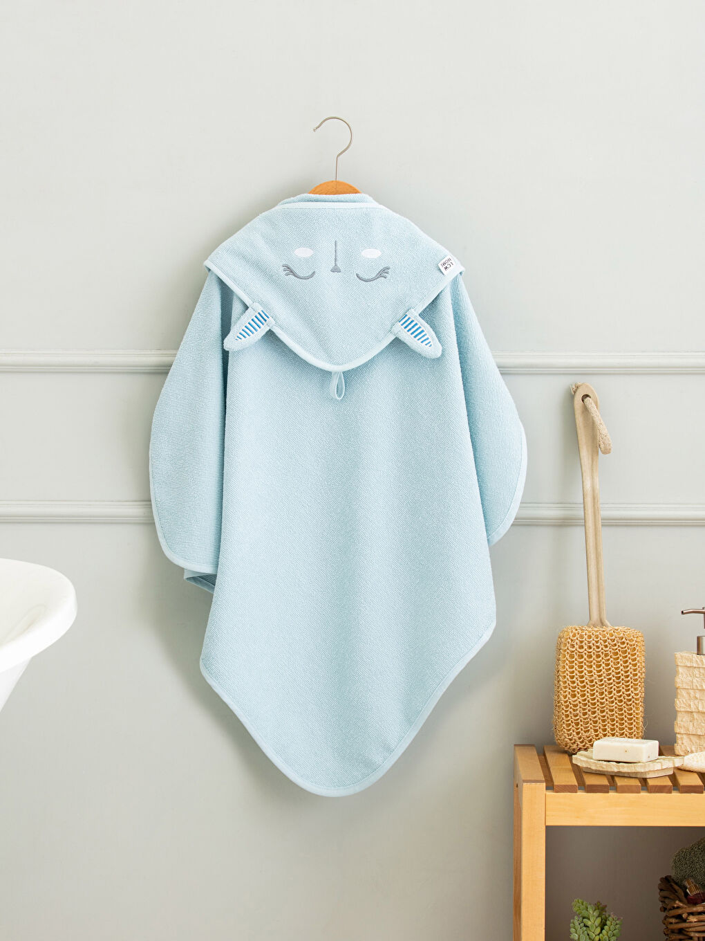 Embroidery Detailed Hooded Baby Boy Towel 75x75 Cm