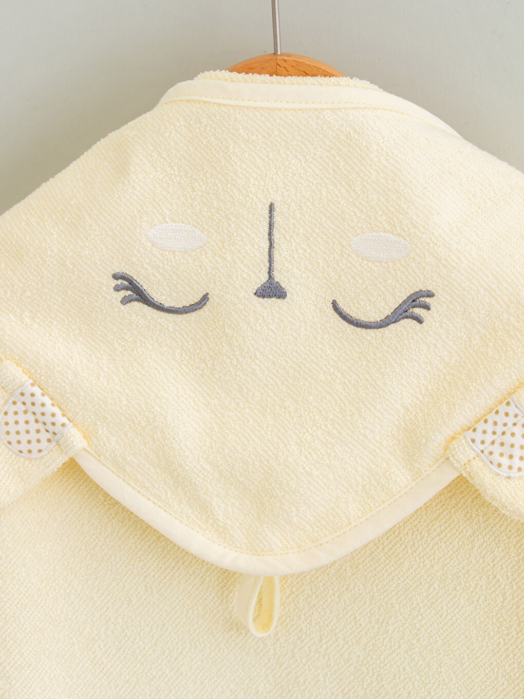 Embroidery Detailed Curl Baby Girl Swaddle Towel 75x75 Cm -S28160Z1-FQJ