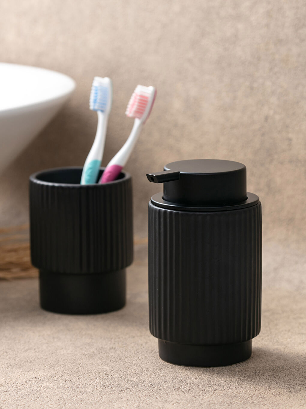 موزع صابون سائل سيراميك 7x7x14 سم