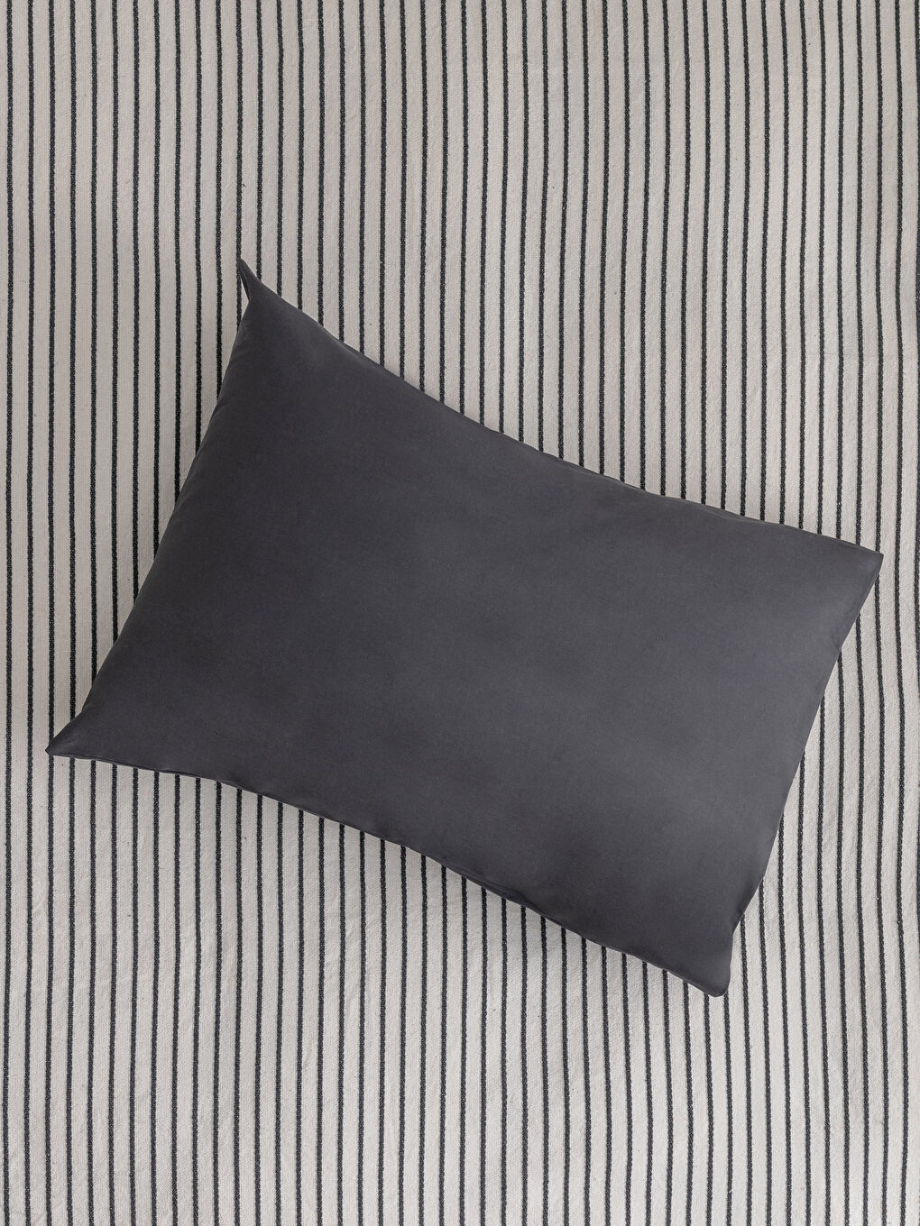 Karışık Tek Kişilik Pamuklu Çizgili Pike ve Yastık Kılıfı-1