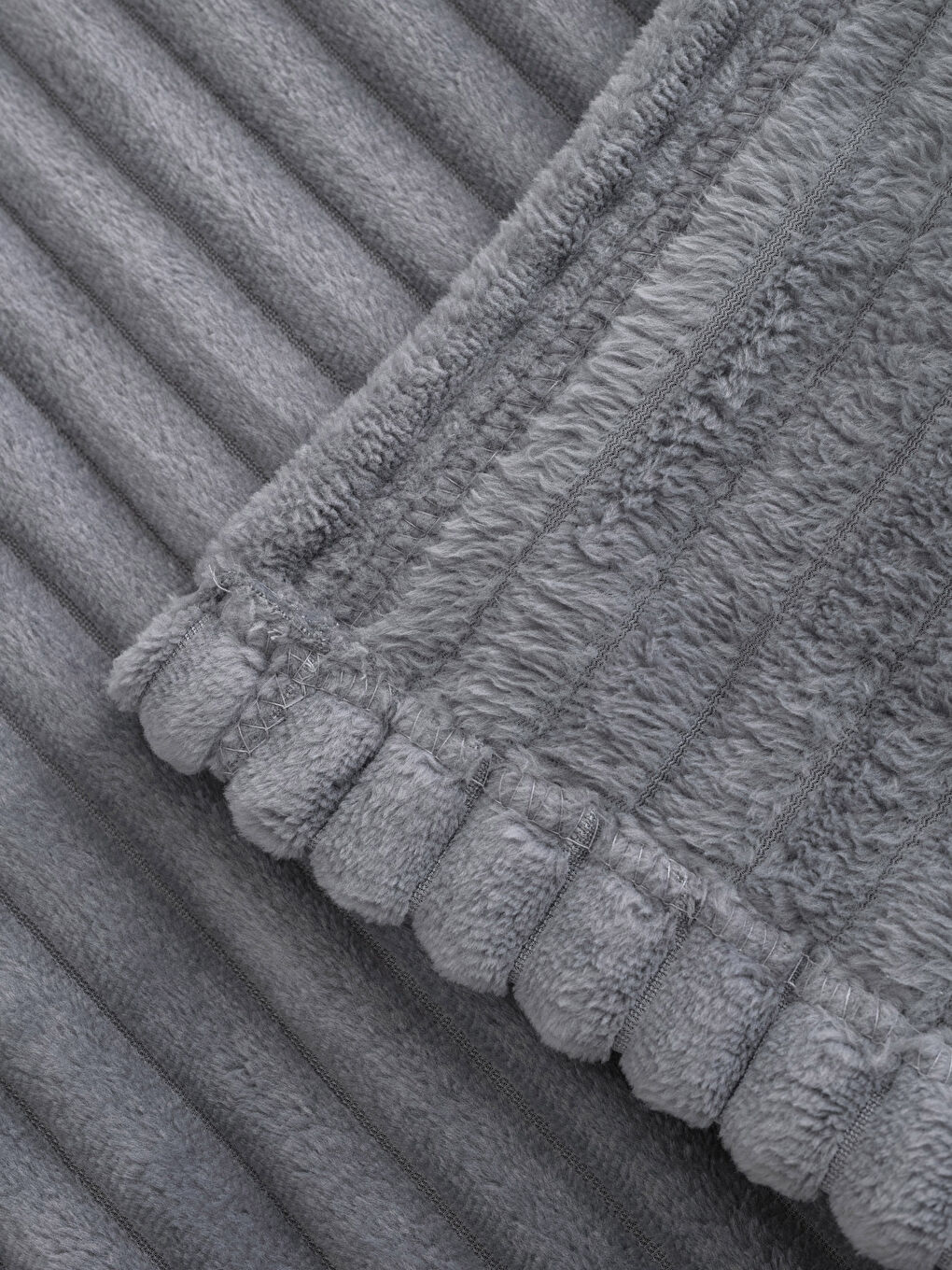 Single Soft Textured Roving Blanket 150x200 Cm-3
