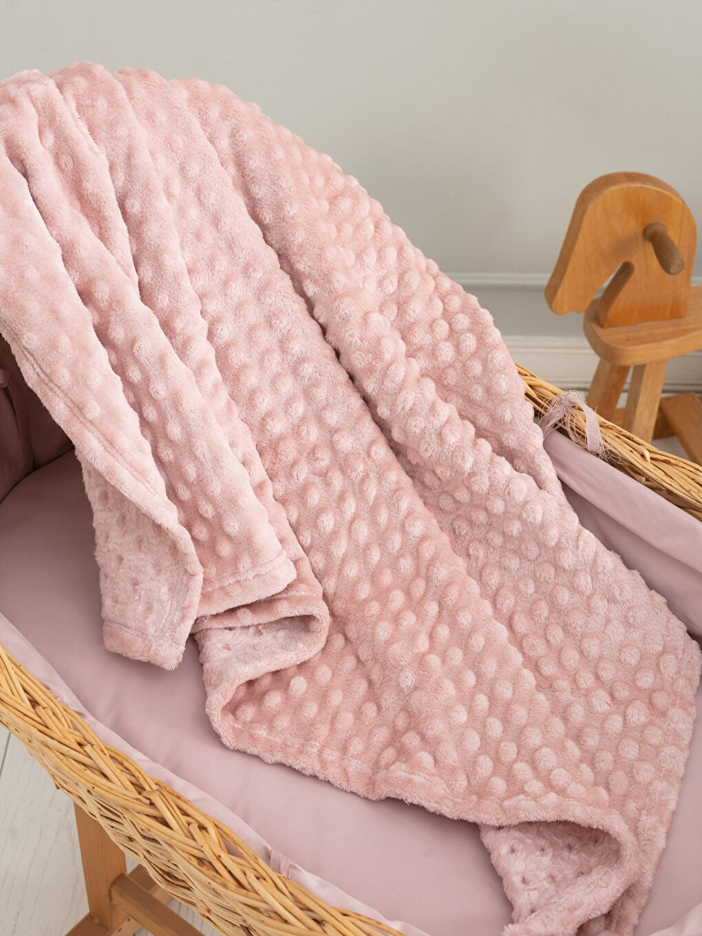 Pembe Tomurcuk Desenli Yumuşak Dokulu Bebek Battaniyesi 90x110 cm