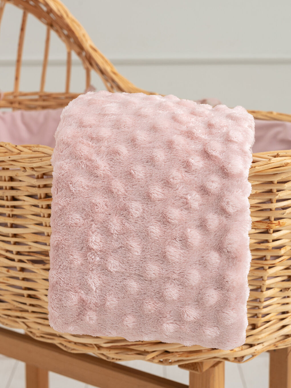 Pembe Tomurcuk Desenli Yumuşak Dokulu Bebek Battaniyesi 90x110 cm-1