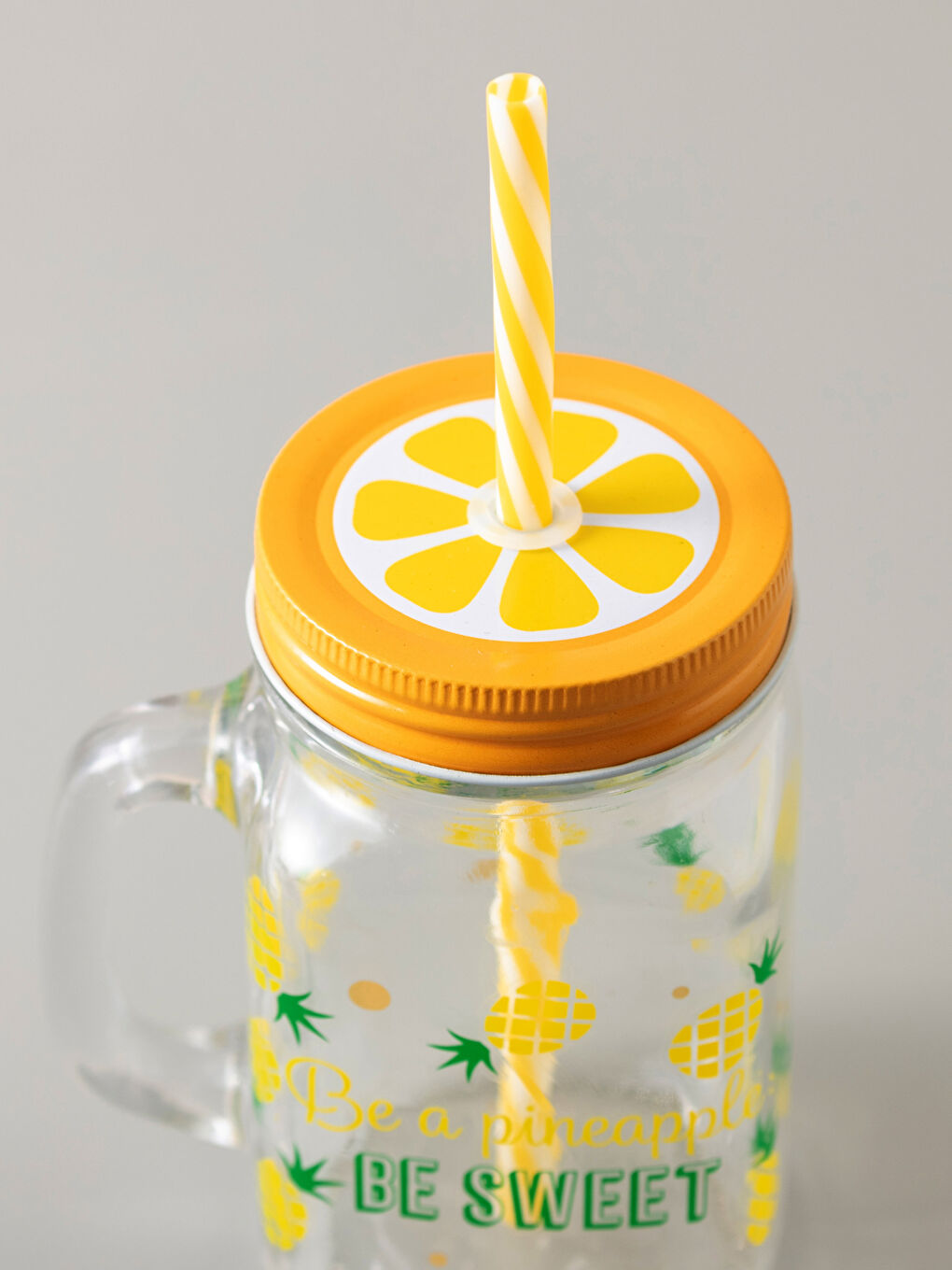 Karışık Pipetli Kapaklı Cam Bardak 450 ml-3