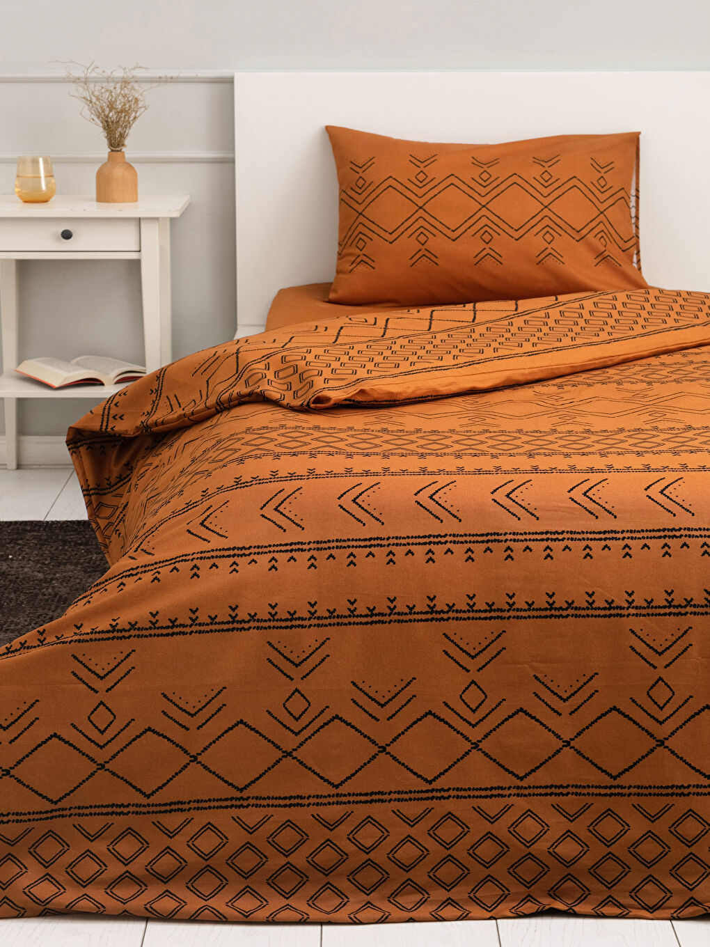 Karışık Tek Kişilik Pamuklu Desenli Nevresim Takımı