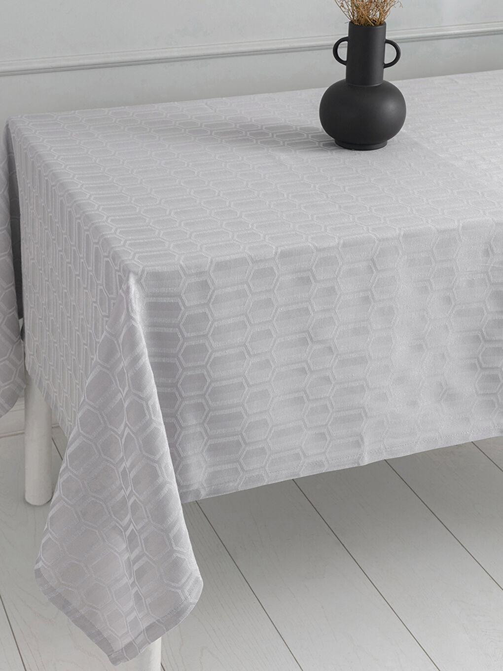 Self-Patterned Table Cloth 150x200 Cm -S2BQ03Z8-LRW