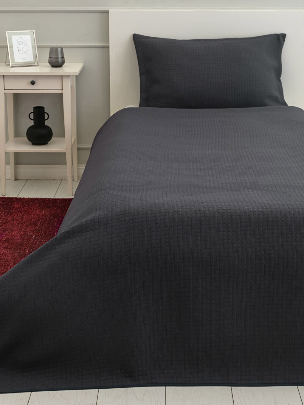 مفرش سرير فردي منقوش وكيس مخدة