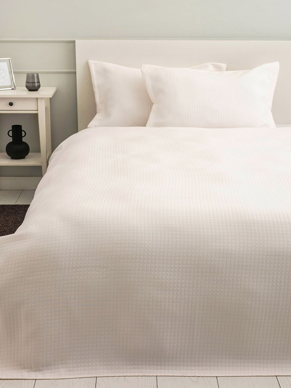 Ekru Çift Kişilik Kendinden Desenli Yatak Örtüsü ve Yastık Kılıfı