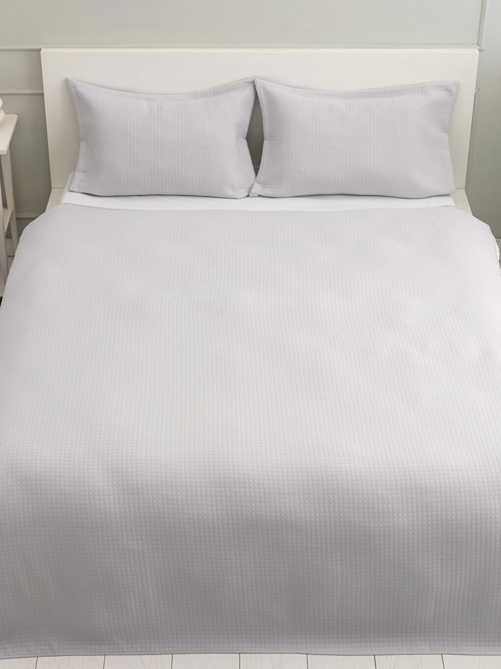 غطاء سرير مزدوج منقوش ذاتيًا وكيس مخدة-1