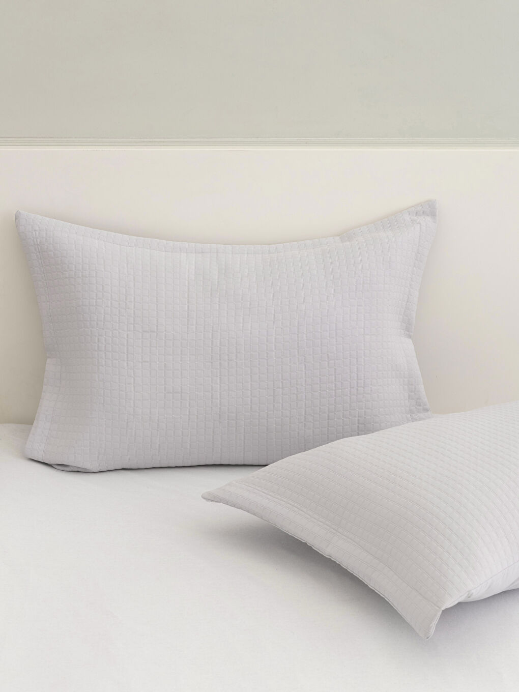 غطاء سرير مزدوج منقوش ذاتيًا وكيس مخدة-2