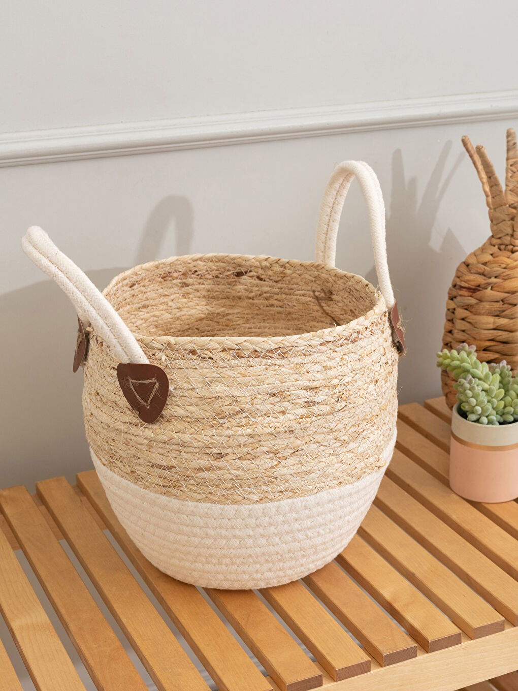 Beyaz Renk Bloklu Hasır Sepet 23x23x22 cm