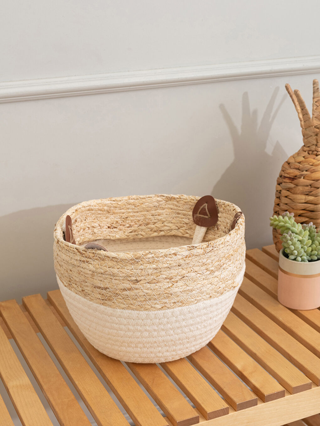 Beyaz Renk Bloklu Hasır Sepet 23x23x22 cm-1