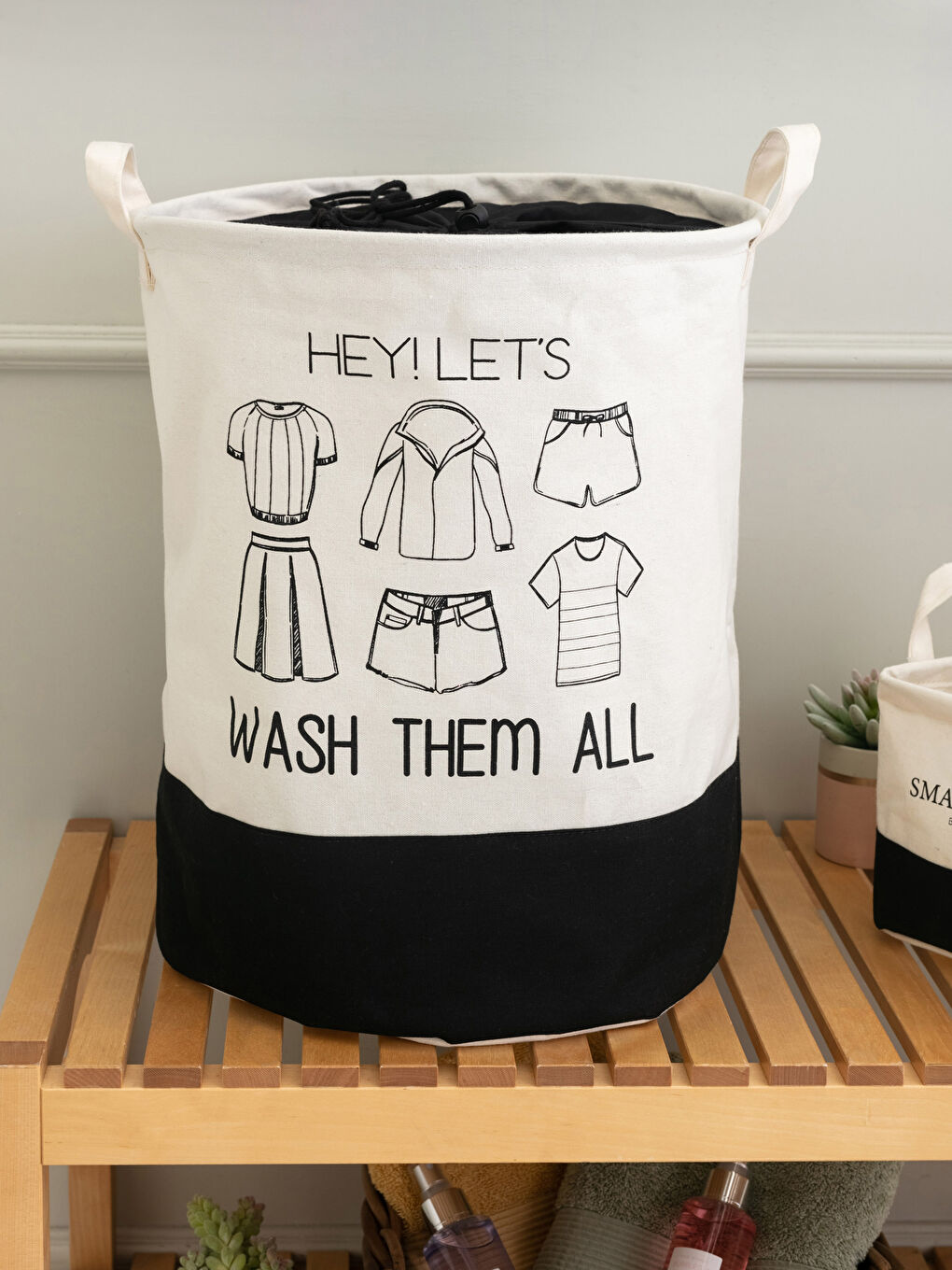 Siyah Baskılı Organizer Çamaşır Sepeti