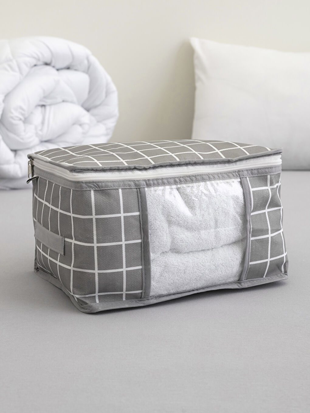 Gri Geometrik Desenli Fermuarlı Kare Hurç 30x22x18 cm