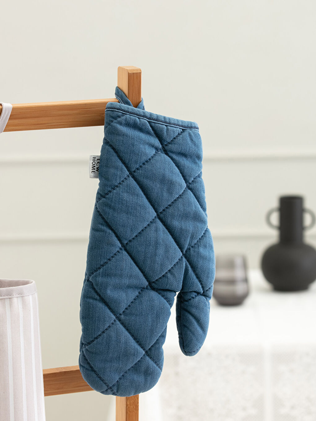 Baklava Patterned Denim Oven Gloves