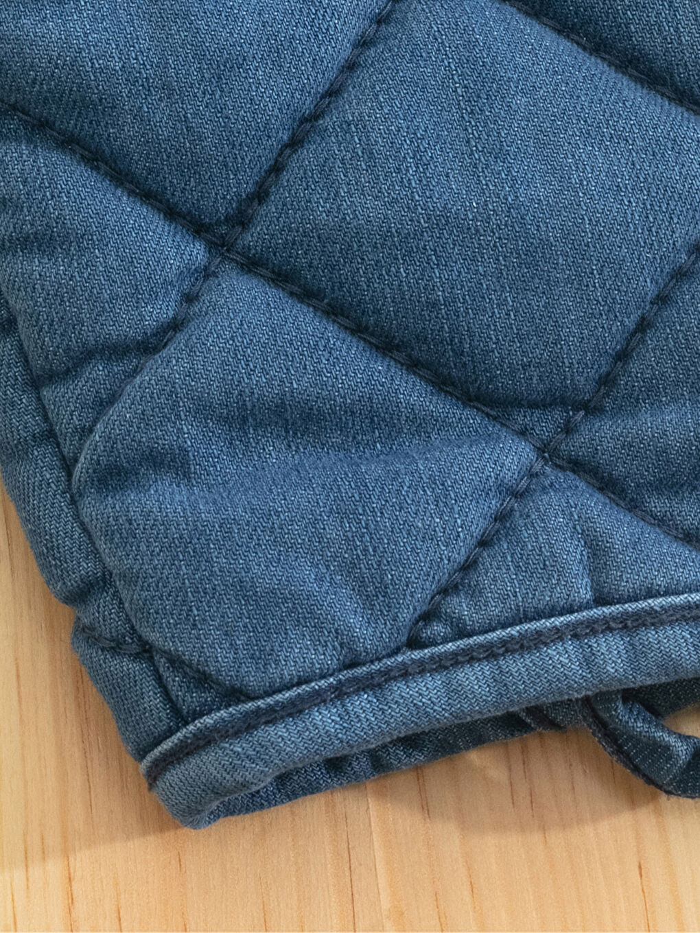 Baklava Patterned Denim Oven Gloves-2