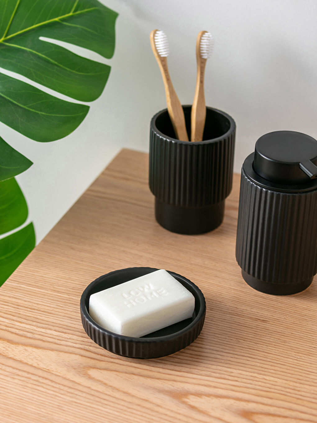 Yeşil Bitki Kokulu Katı Sabun 100 g-1