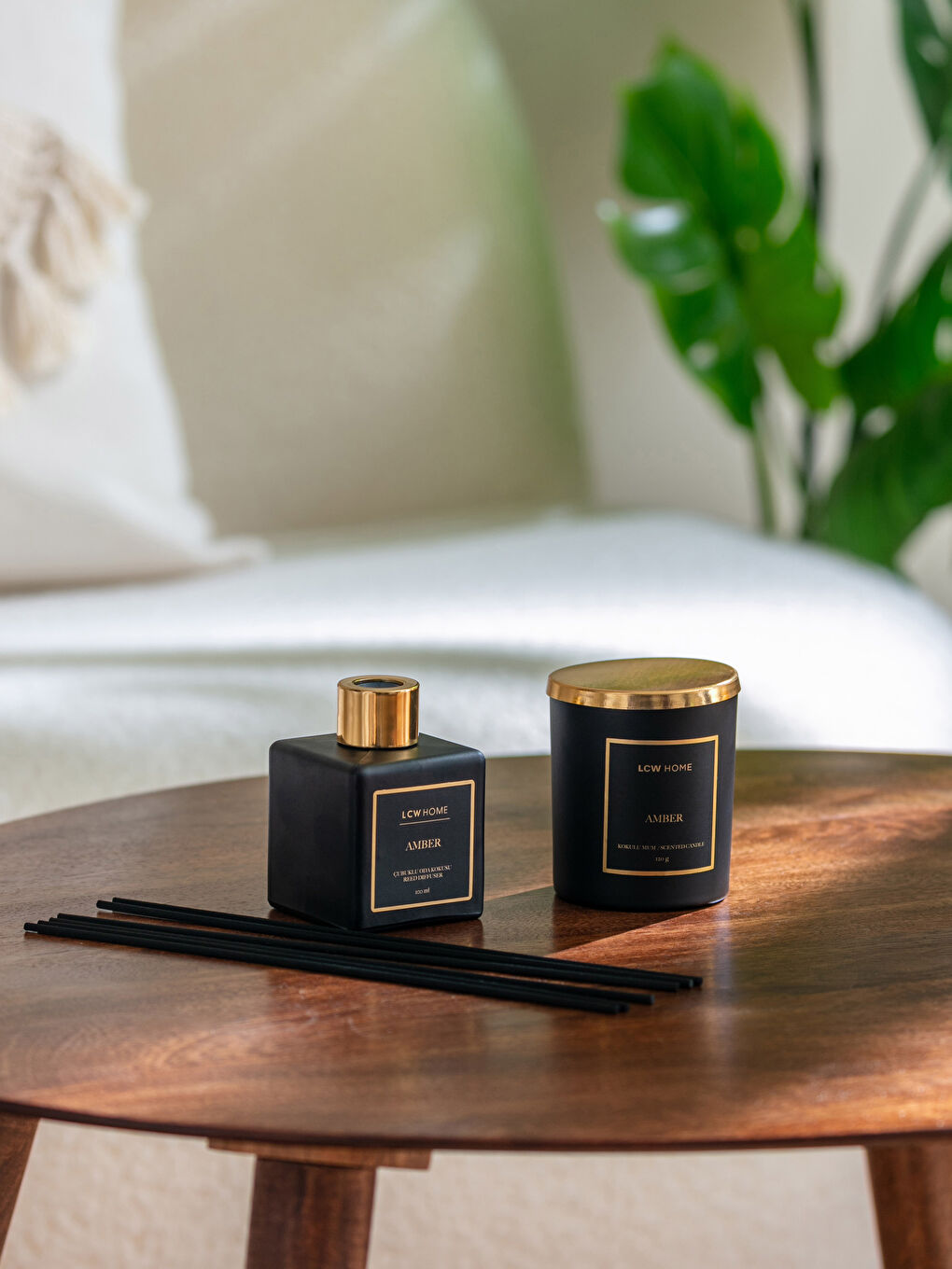 Siyah Black Amber Çubuklu Oda Kokusu ve Mum-1