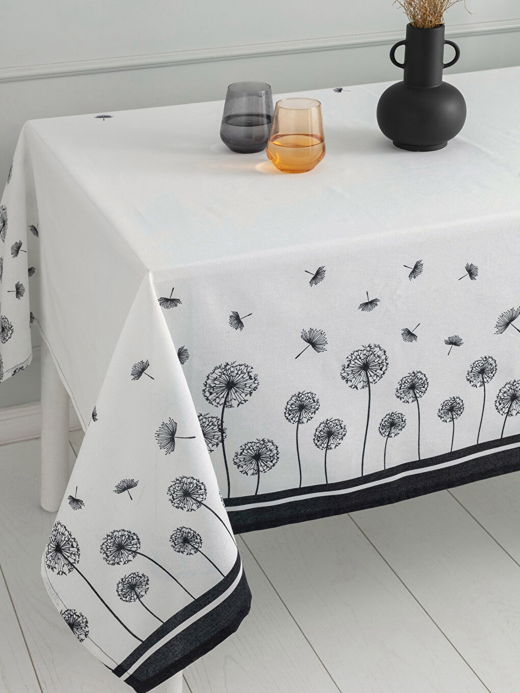 LCW HOME مفرش ترابيزة مطبوع 150x200 سم -S2DJ87Z8-LQJ