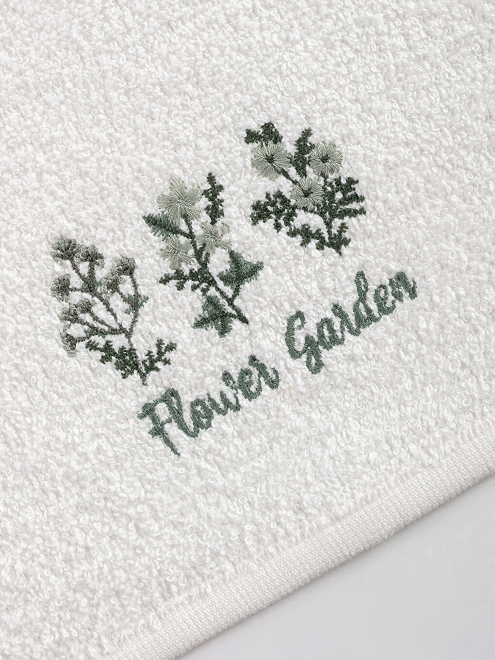 Embroidered Hand Towel 30x50 Cm-2