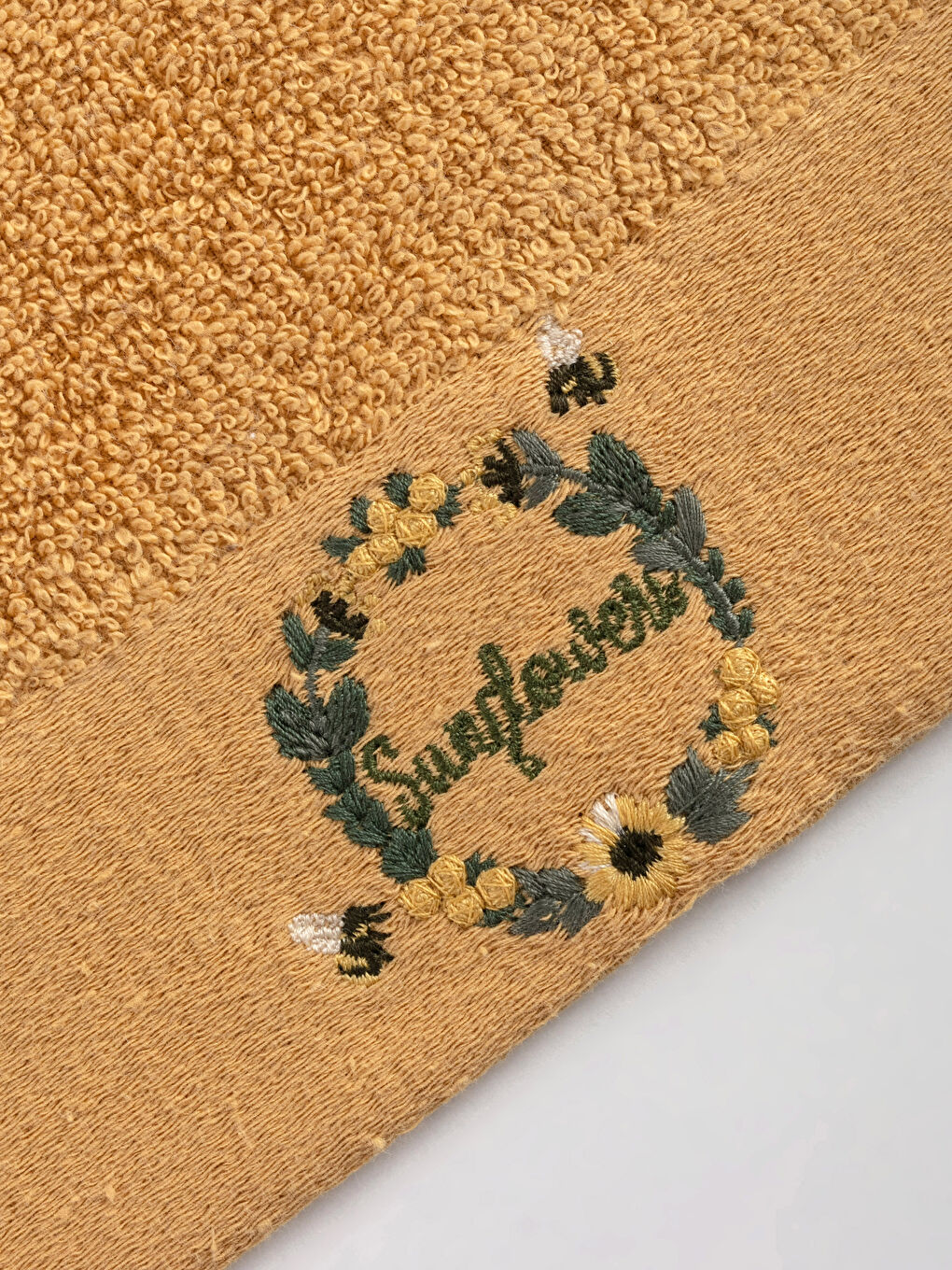 Embroidered Hand Towel 30x50 Cm-2
