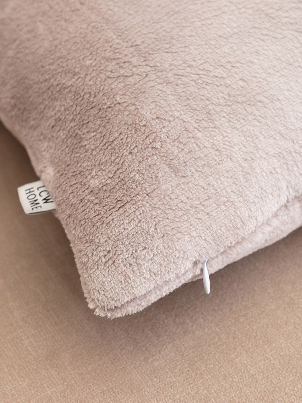 Bej Düz Wellsoft Dolgulu Kırlent 45x45 cm-2