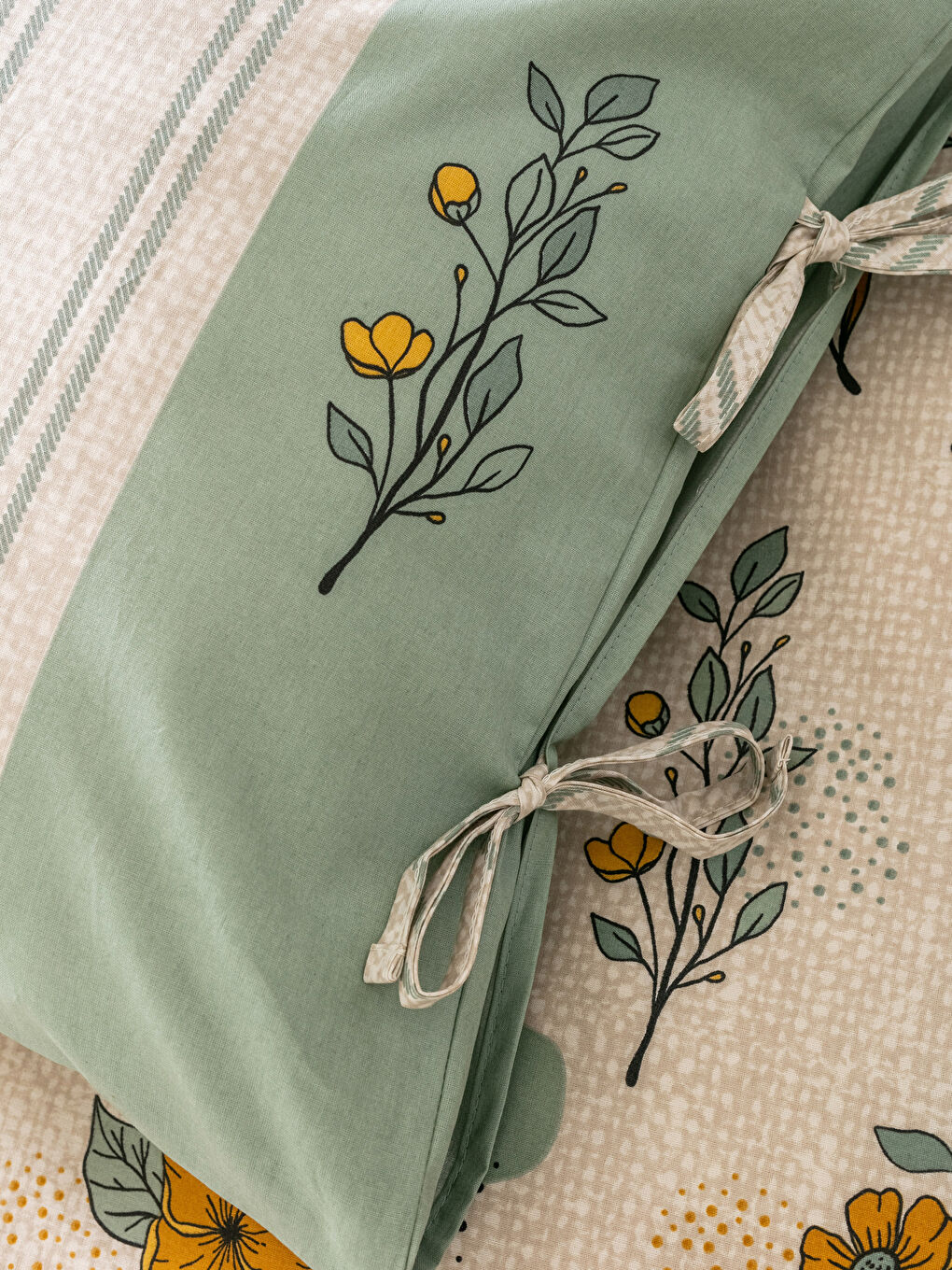 طقم غطاء لحاف مزدوج بنقشة زهور قطنية مزدوجة الوجهين وغطاء وسادة-4