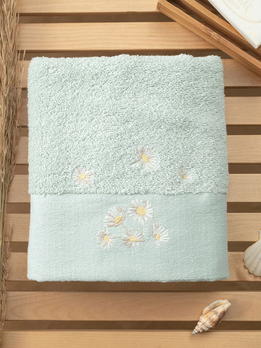 Gri Nakış Detaylı Yüz Havlusu 50x80 cm-1