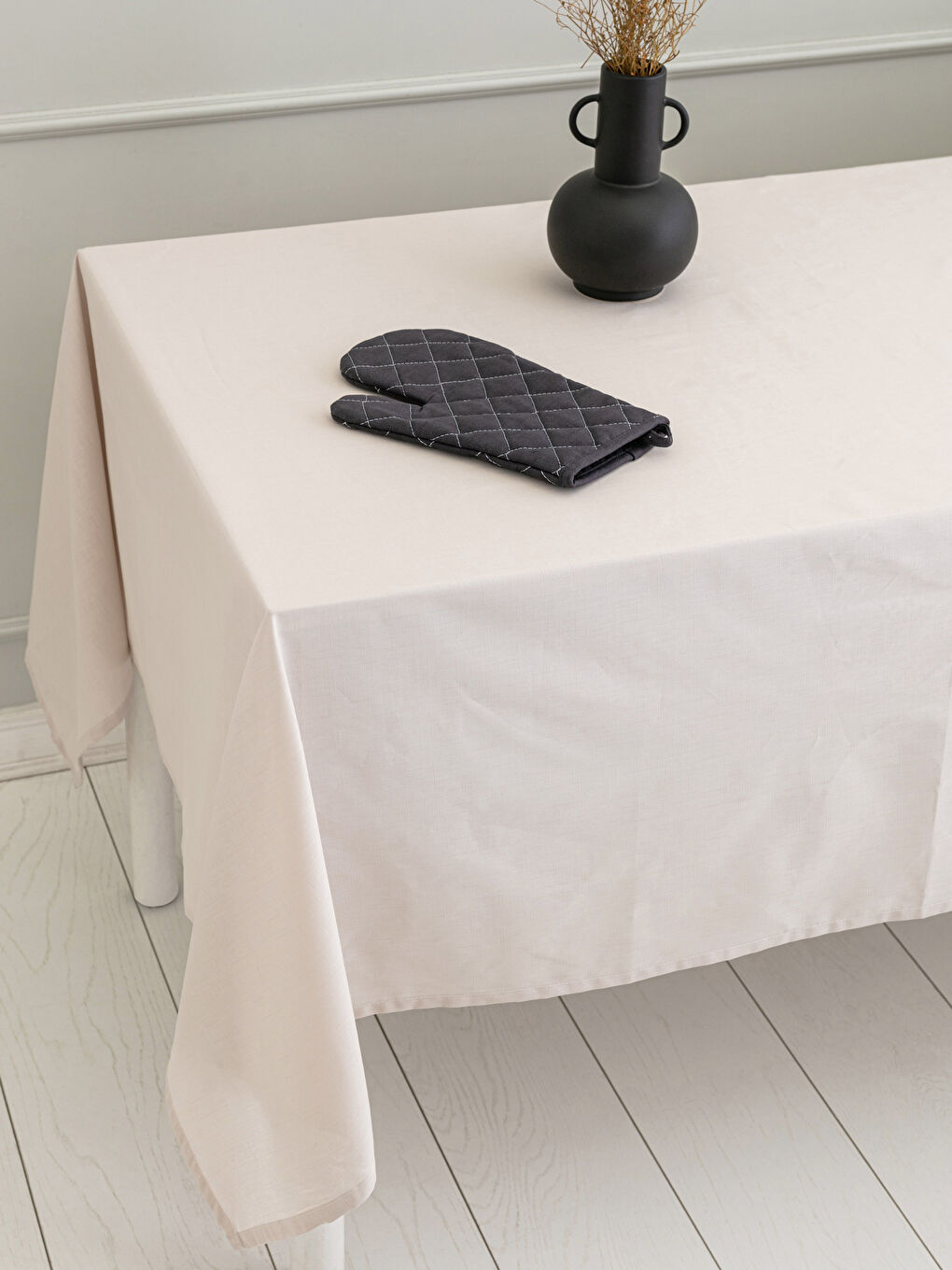 Bej Keten Görünümlü Masa Örtüsü 150x200 cm